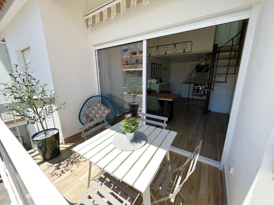 Duplex Centre Ville - 50M De La Plage - Clim - Garage - Netflix Le Grau-du-Roi Exterior foto